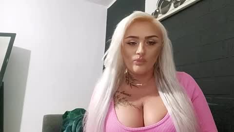 Snapshot of anastasiaamore chatting on 25, 9, 2025 AnastasiaAmore online show from 25, 9, 2025