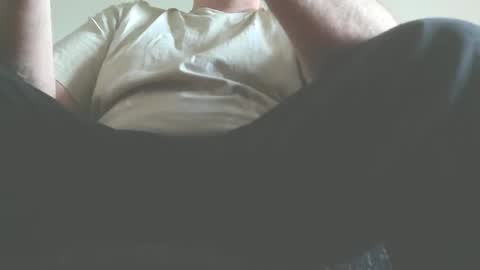 Snapshot of andionline chatting on 9, 10, 2025 andreas online show from 9, 10, 2025