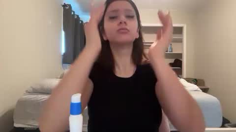 anditspinkxo online show from 10, 6, 2026