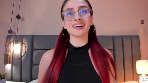 Snapshot of andracyruss chatting on 5, 2, 2026 Andra Cyrus online show from 5, 2, 2026