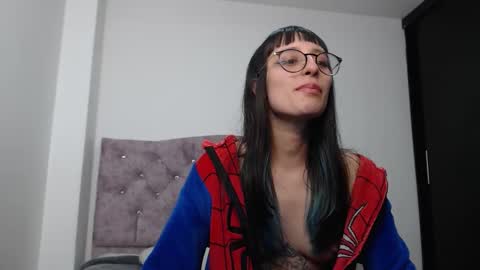 Snapshot of andrasla chatting on 16, 10, 2025 Andras online show from 16, 10, 2025