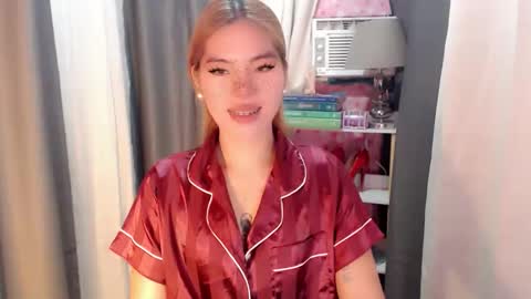 andrea06121998 online show from 22, 2, 2026
