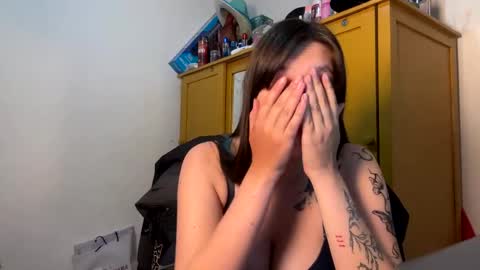 Snapshot of andrea_1011 chatting on 17, 12, 2024 Andrea online show from 17, 12, 2024