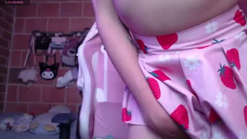 Snapshot of andrea_camila chatting on 22, 6, 2026 Andrea online show from 22, 6, 2026