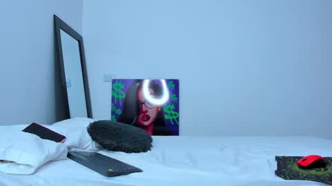 Andrea Cherry online show from 25, 10, 2025