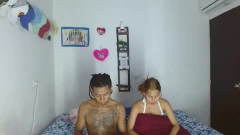 andrea_jose online show from 4, 1, 2025