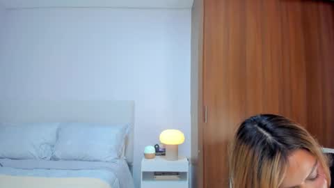 andrea online show from 6, 11, 2025