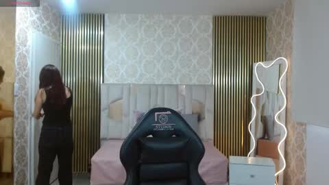 andrea_tay1 online show from 10, 5, 2026