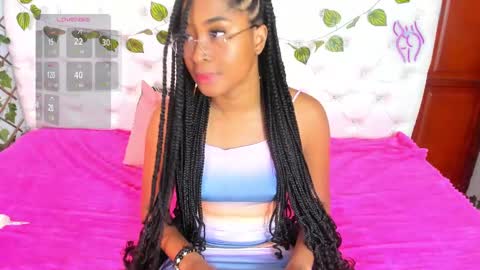 Naomi Andrea Daviss online show from 8, 1, 2025