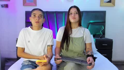 Snapshot of andreaandkarina chatting on 14, 1, 2025 Andrea Karina online show from 14, 1, 2025