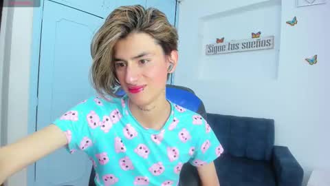 Snapshot of andres992563 chatting on 9, 2, 2026 Alann online show from 9, 2, 2026