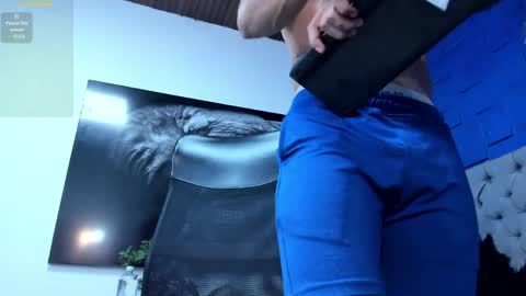 insta andres clark  online show from 15, 4, 2026