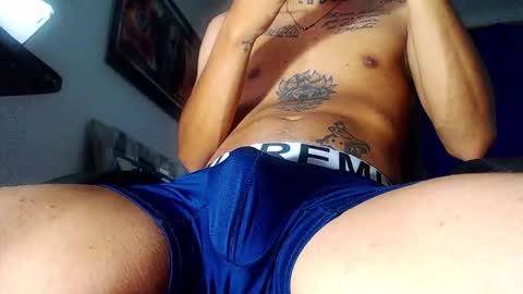 Snapshot of andres_cond chatting on 28, 11, 2025 Andrs o online show from 28, 11, 2025