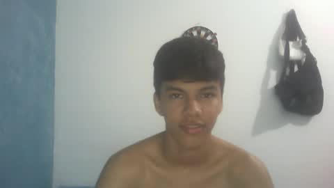 Snapshot of andresgr2t chatting on 9, 3, 2025 andresexxx online show from 9, 3, 2025