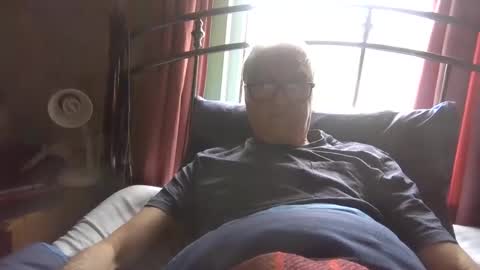 Andrew online show from 4, 4, 2026