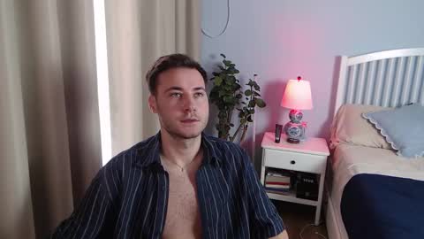 Snapshot of andrew2305 chatting on 5, 10, 2025 Justin Andrew online show from 5, 10, 2025