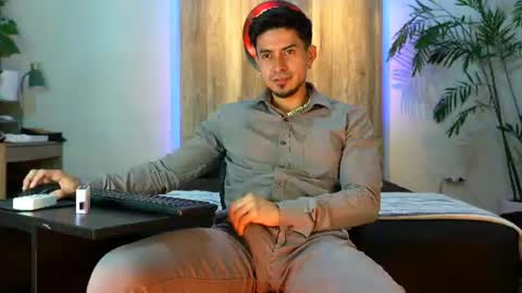 Snapshot of andrew_elliot chatting on 16, 7, 2026 Andrew online show from 16, 7, 2026