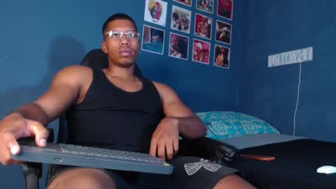 Snapshot of andrew_hoult chatting on 19, 12, 2024 Andrew online show from 19, 12, 2024