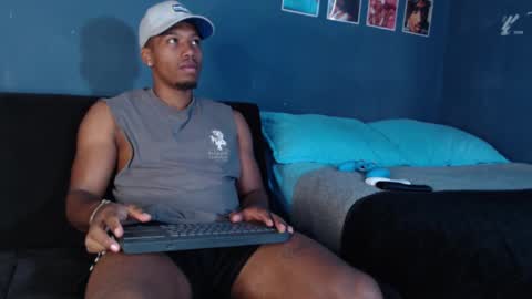 Snapshot of andrew_hoult chatting on 3, 2, 2025 Andrew online show from 3, 2, 2025