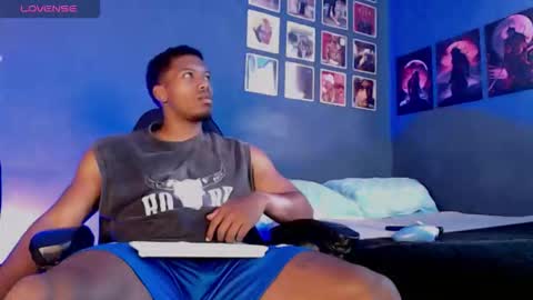 Snapshot of andrew_hoult chatting on 9, 9, 2025 Andrew online show from 9, 9, 2025