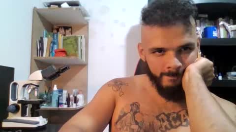 Snapshot of andrew_jaay chatting on 31, 10, 2025 andrew_jaay online show from 31, 10, 2025