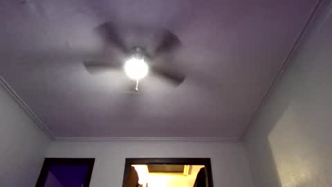 Snapshot of andrewgennie chatting on 10, 5, 2026 andrewgennie online show from 10, 5, 2026