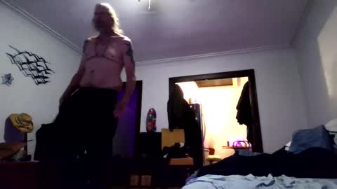 Snapshot of andrewgennie chatting on 2, 6, 2026 andrewgennie online show from 2, 6, 2026