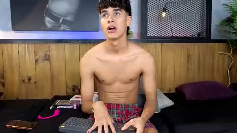 Snapshot of andrewortix chatting on 7, 3, 2026 AndreWortix online show from 7, 3, 2026