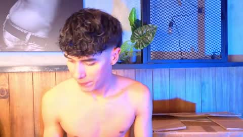 Snapshot of andrewortix chatting on 5, 4, 2026 AndreWortix online show from 5, 4, 2026