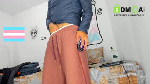 hugeclit  online show from 7, 3, 2025