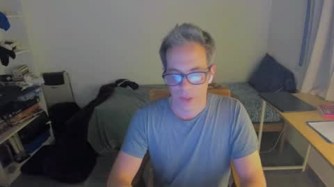 Snapshot of andy0pandi chatting on 31, 1, 2025 Andrew online show from 31, 1, 2025