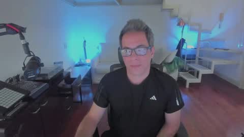 Andrew online show from 13, 4, 2026