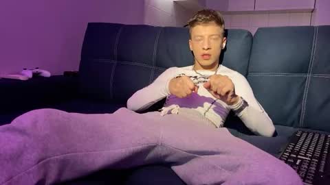 AndyTwinkkk online show from 17, 11, 2025