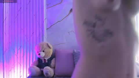 angeel_tay online show from 10, 6, 2026