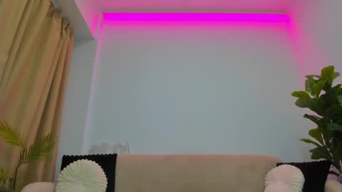 Snapshot of angel__vibe chatting on 4, 5, 2026 angel__vibe online show from 4, 5, 2026