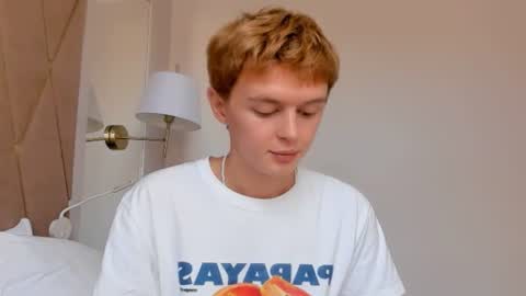 Snapshot of angel_andreww chatting on 7, 7, 2026 angel_andreww online show from 7, 7, 2026