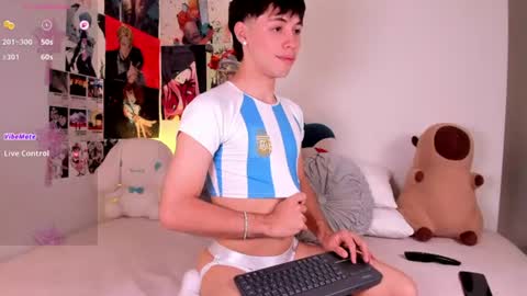 Snapshot of angel_bless19 chatting on 29, 6, 2026 Angel help me with 100 thumbs up online show from 29, 6, 2026