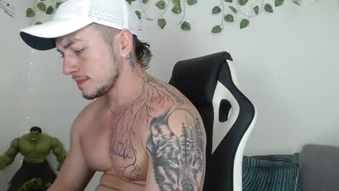 Angel Curl online show from 20, 12, 2025