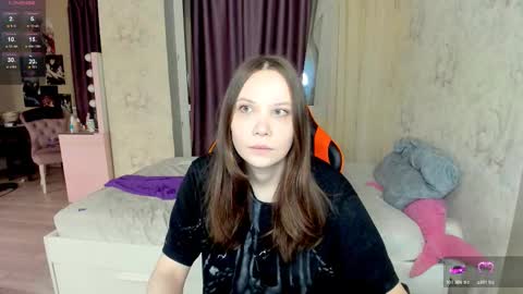 Snapshot of angel_doll585 chatting on 30, 10, 2025 Fallen Angel online show from 30, 10, 2025