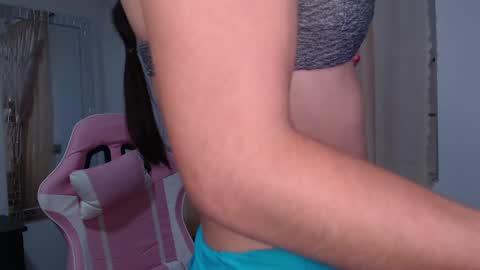 Snapshot of angel_girl10 chatting on 17, 5, 2026 Angel Girl online show from 17, 5, 2026
