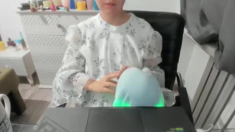 Snapshot of angel_lee__ chatting on 18, 2, 2025 angel_lee__ online show from 18, 2, 2025