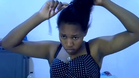 Snapshot of angel_mia5 chatting on 14, 7, 2026 angel_mia5 online show from 14, 7, 2026