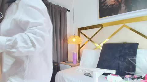 Nicolle  online show from 23, 3, 2026