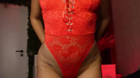 Anysia online show from 28, 11, 2025