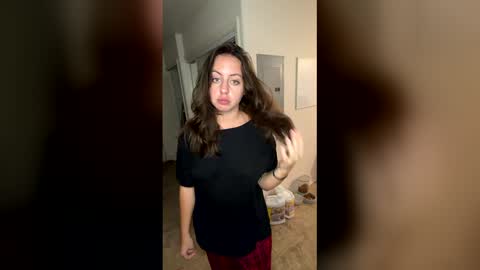 Snapshot of angela_cole chatting on 20, 2, 2026 angela_cole online show from 20, 2, 2026