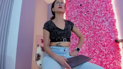 Snapshot of angela_donnato chatting on 11, 1, 2025 A N G E LA. online show from 11, 1, 2025