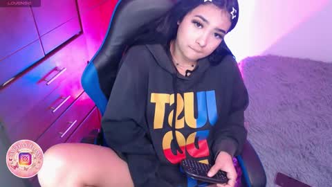 A N G E L A  E L L I S S   online show from 9, 3, 2026