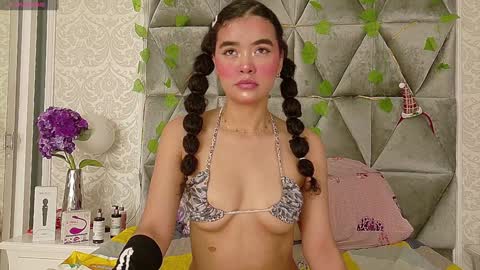 Snapshot of angela_lovee1 chatting on 1, 2, 2025 Angela online show from 1, 2, 2025