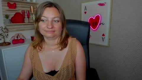 Snapshot of angela_samt chatting on 29, 6, 2026 Angela online show from 29, 6, 2026