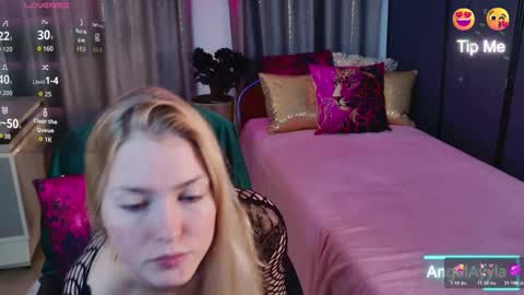 Snapshot of angelayyla chatting on 19, 11, 2025 AngelAyyla online show from 19, 11, 2025